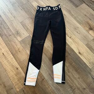 Sarah's Day x WFA
Fearless Leggings size xs
